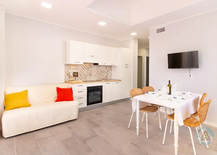 Nuovissimo, Vicino Al Mare 63a